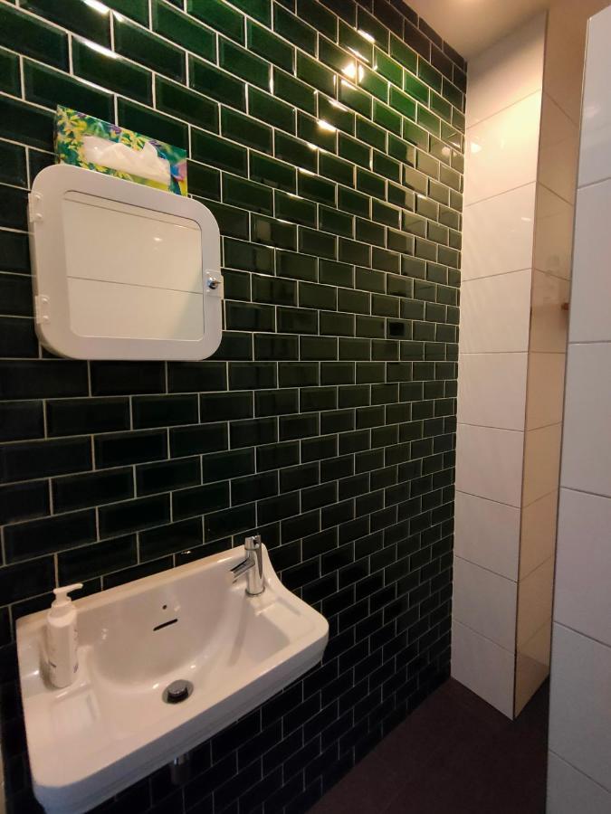 Familie- En Groepsverblijf Het Voorhuis Loon op Zand Bagian luar foto